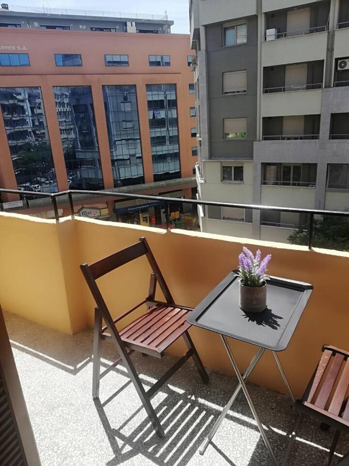 Private Pristine Balcony Home- Heart Of The Center Thessaloniki Exterior foto